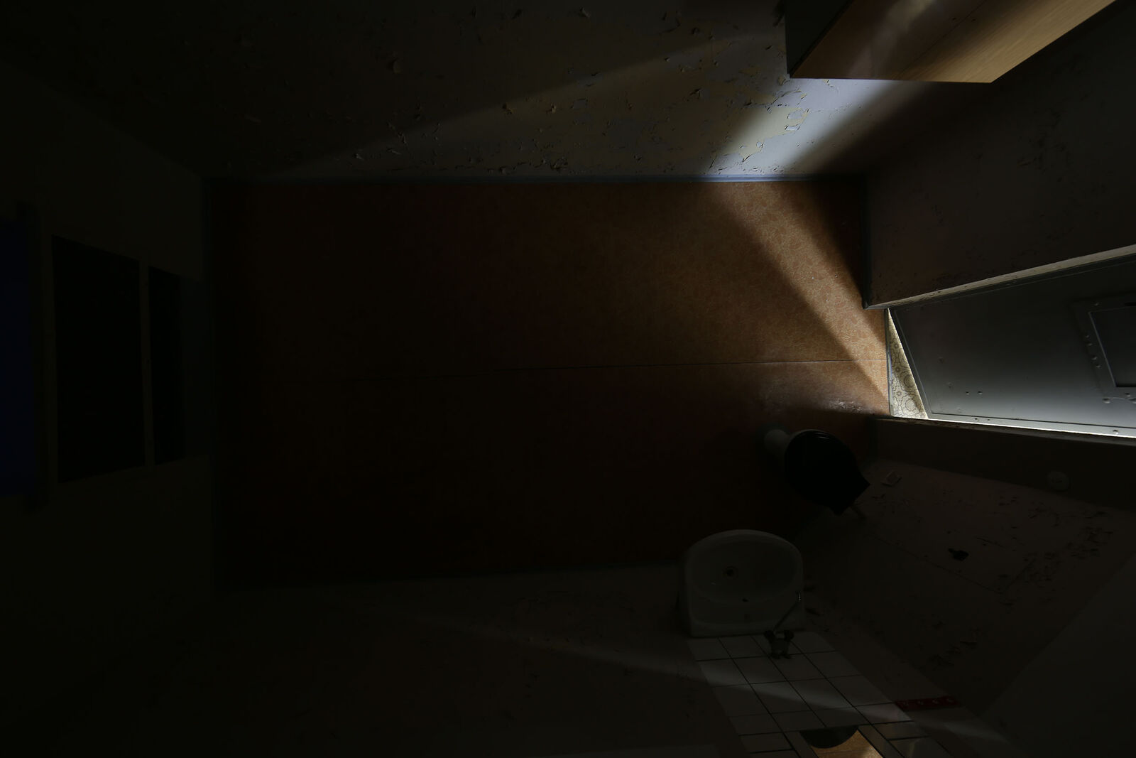 Aufnahmen vom 10.7.2013 des Raums 102 im Erdgeschoss des Nordflügels der zentralen Untersuchungshaftanstalt des Ministerium für Staatssicherheit der Deutschen Demokratischen Republik in Berlin-Hohenschönhausen, Foto 26