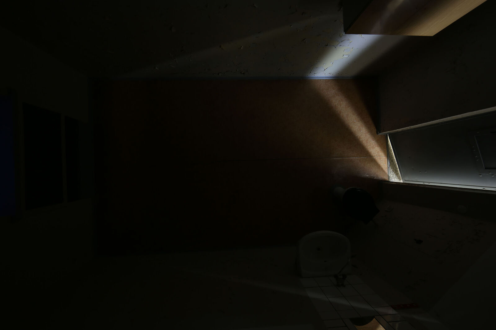 Aufnahmen vom 10.7.2013 des Raums 102 im Erdgeschoss des Nordflügels der zentralen Untersuchungshaftanstalt des Ministerium für Staatssicherheit der Deutschen Demokratischen Republik in Berlin-Hohenschönhausen, Foto 11