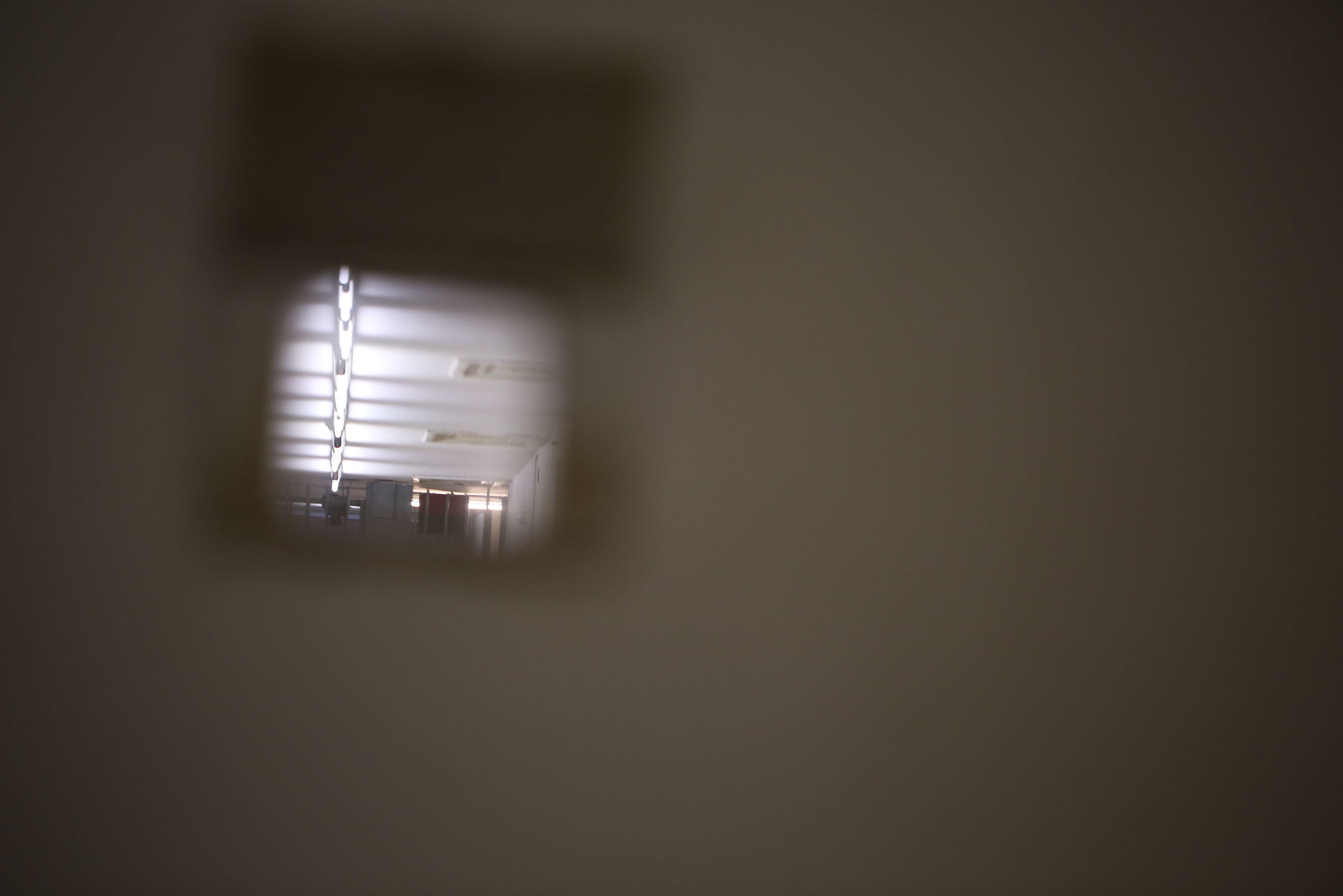 Aufnahmen vom 25.12.2012 des Raums 11 im Erdgeschoss des Nordflügels der zentralen Untersuchungshaftanstalt des Ministerium für Staatssicherheit der Deutschen Demokratischen Republik in Berlin-Hohenschönhausen, Foto 1889