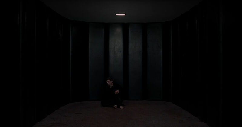 Inside: Jakob Gruhl "structure of myself" Gvoon / Arthur Schmidt / From inside a black Stasi rubber cell (Rec. 01.01 02-03.10.2023)
