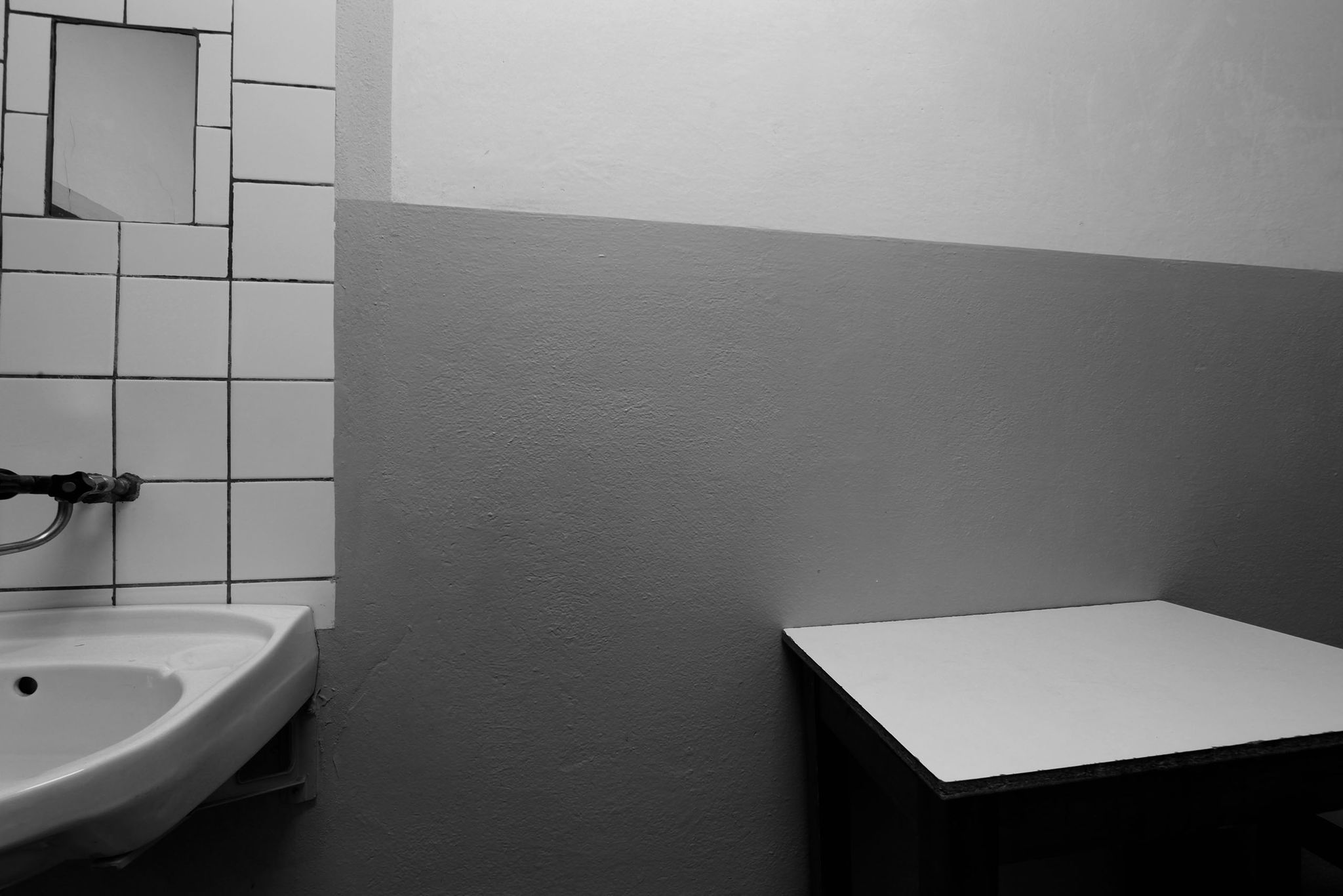 Aufnahmen vom 19.7.2013 des Raums 108 im Erdgeschoss des Ostflügels der zentralen Untersuchungshaftanstalt des Ministerium für Staatssicherheit der Deutschen Demokratischen Republik in Berlin-Hohenschönhausen, Foto 336