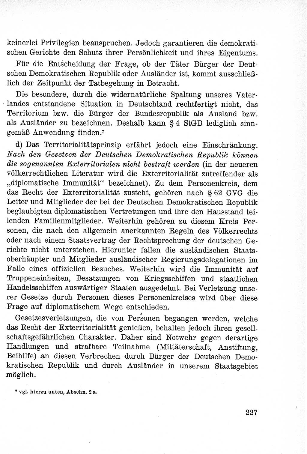 Lehrbuch des Strafrechts der Deutschen Demokratischen Republik (DDR), Allgemeiner Teil 1957, Seite 227 (Lb. Strafr. DDR AT 1957, S. 227)