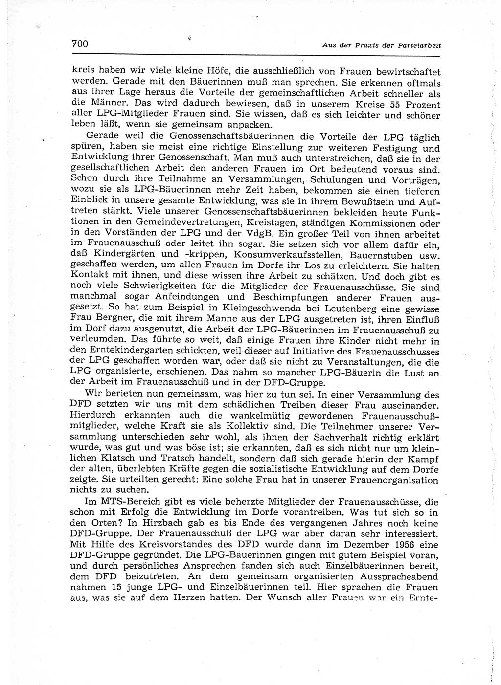 Neuer Weg (NW), Organ des Zentralkomitees (ZK) der SED (Sozialistische Einheitspartei Deutschlands) für Fragen des Parteiaufbaus und des Parteilebens, 12. Jahrgang [Deutsche Demokratische Republik (DDR)] 1957, Seite 700 (NW ZK SED DDR 1957, S. 700)