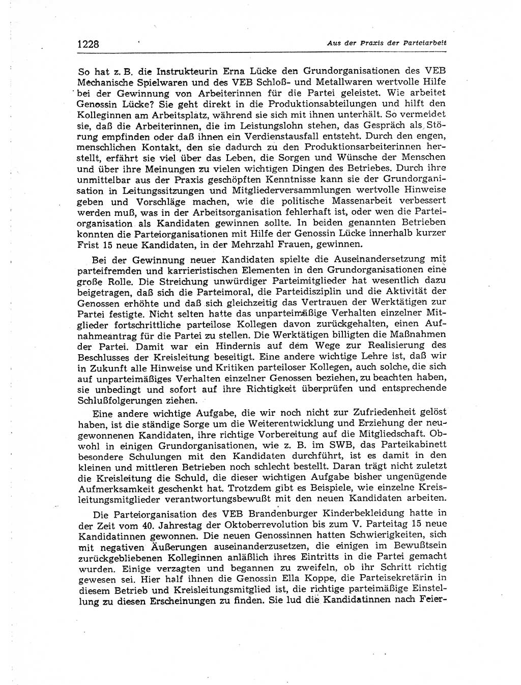Neuer Weg (NW), Organ des Zentralkomitees (ZK) der SED (Sozialistische Einheitspartei Deutschlands) für Fragen des Parteiaufbaus und des Parteilebens, [Deutsche Demokratische Republik (DDR)] 13. Jahrgang 1958, Seite 1228 (NW ZK SED DDR 1958, S. 1228)