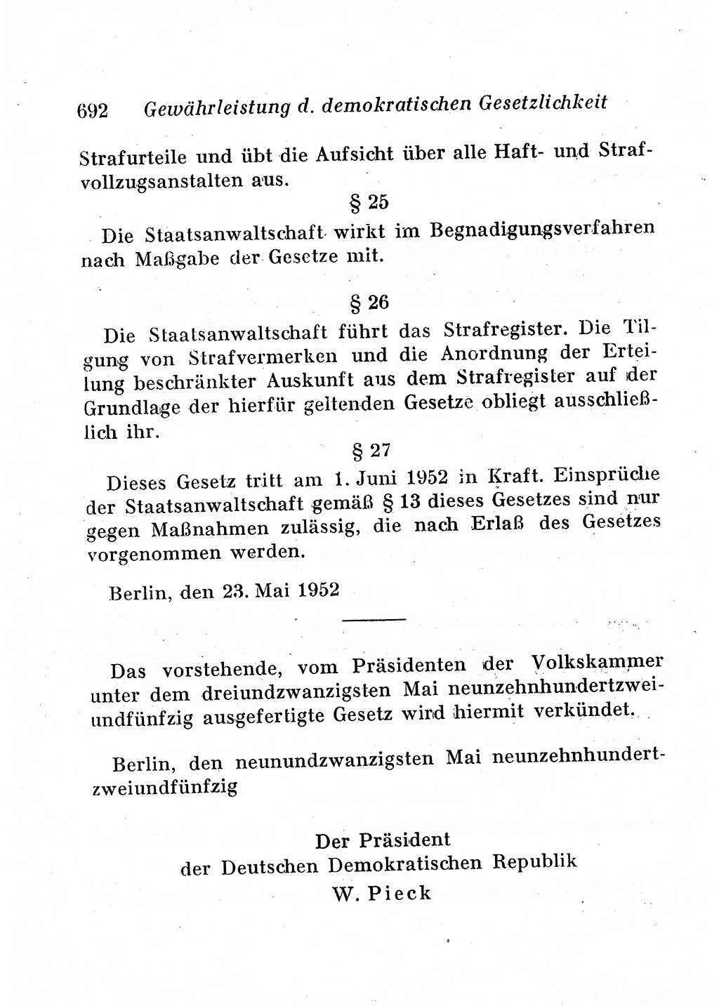 Staats- und verwaltungsrechtliche Gesetze der Deutschen Demokratischen Republik (DDR) 1958, Seite 692 (StVerwR Ges. DDR 1958, S. 692)