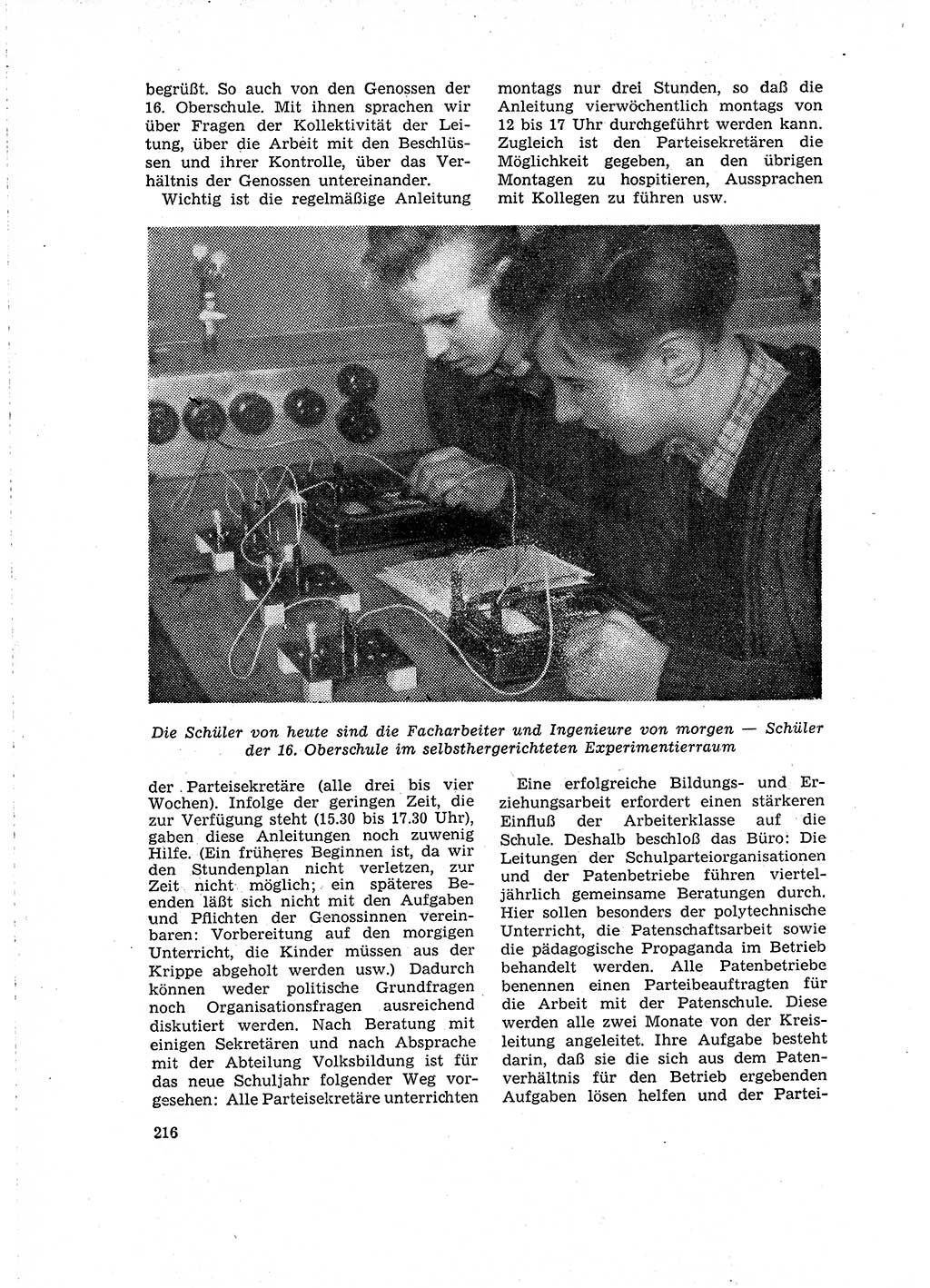 Neuer Weg (NW), Organ des Zentralkomitees (ZK) der SED (Sozialistische Einheitspartei Deutschlands) für Fragen des Parteilebens, 16. Jahrgang [Deutsche Demokratische Republik (DDR)] 1961, Seite 216 (NW ZK SED DDR 1961, S. 216)