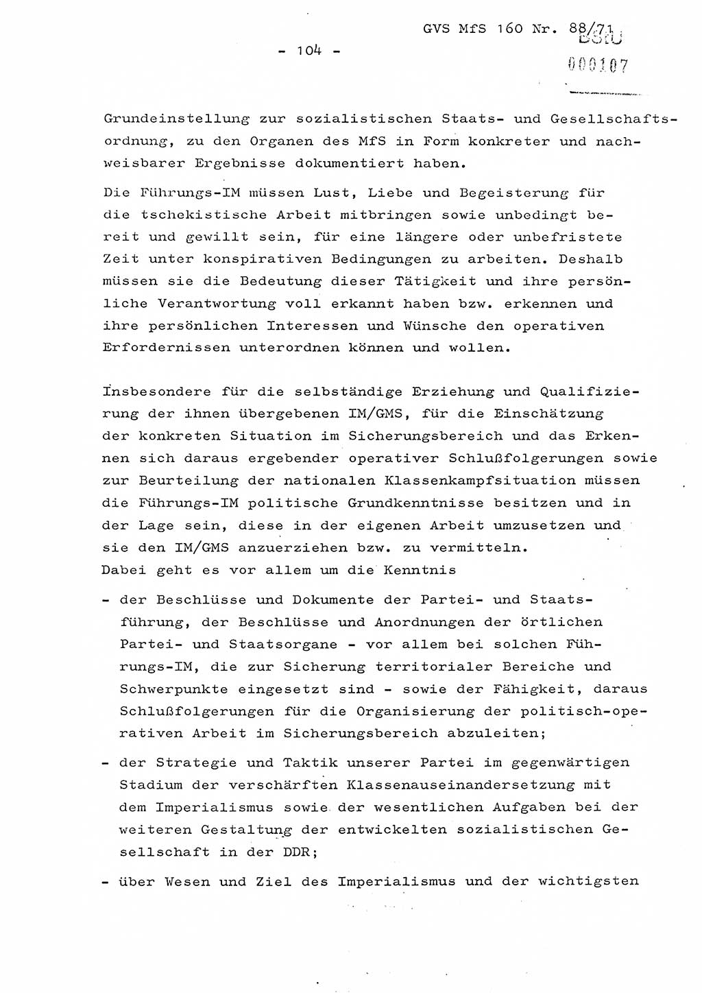 Dissertation Oberstleutnant Josef Schwarz (BV Schwerin), Major Fritz Amm (JHS), Hauptmann Peter Gräßler (JHS), Ministerium für Staatssicherheit (MfS) [Deutsche Demokratische Republik (DDR)], Juristische Hochschule (JHS), Geheime Verschlußsache (GVS) 160-88/71, Potsdam 1972, Seite 104 (Diss. MfS DDR JHS GVS 160-88/71 1972, S. 104)