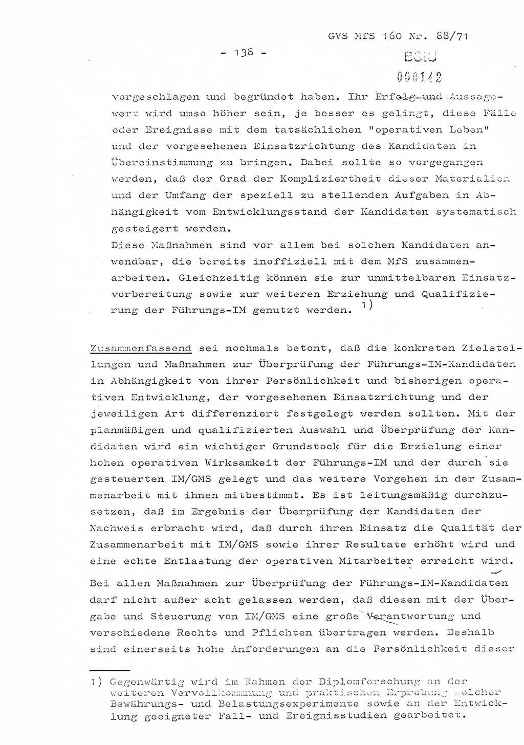 Dissertation Oberstleutnant Josef Schwarz (BV Schwerin), Major Fritz Amm (JHS), Hauptmann Peter Gräßler (JHS), Ministerium für Staatssicherheit (MfS) [Deutsche Demokratische Republik (DDR)], Juristische Hochschule (JHS), Geheime Verschlußsache (GVS) 160-88/71, Potsdam 1972, Seite 138 (Diss. MfS DDR JHS GVS 160-88/71 1972, S. 138)