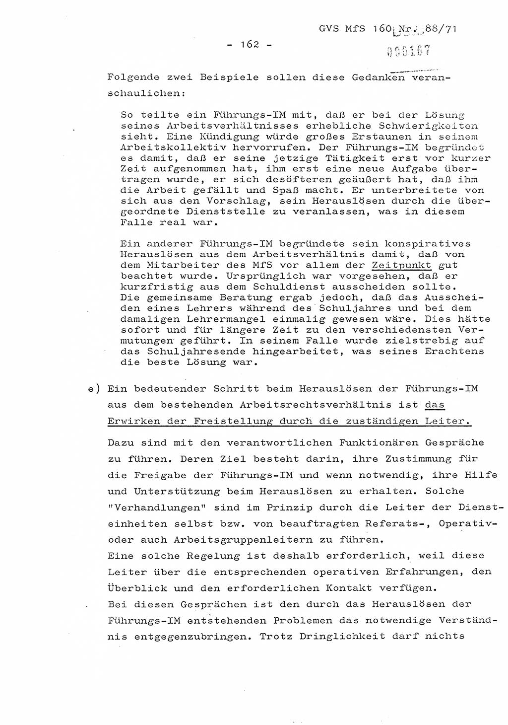 Dissertation Oberstleutnant Josef Schwarz (BV Schwerin), Major Fritz Amm (JHS), Hauptmann Peter Gräßler (JHS), Ministerium für Staatssicherheit (MfS) [Deutsche Demokratische Republik (DDR)], Juristische Hochschule (JHS), Geheime Verschlußsache (GVS) 160-88/71, Potsdam 1972, Seite 162 (Diss. MfS DDR JHS GVS 160-88/71 1972, S. 162)