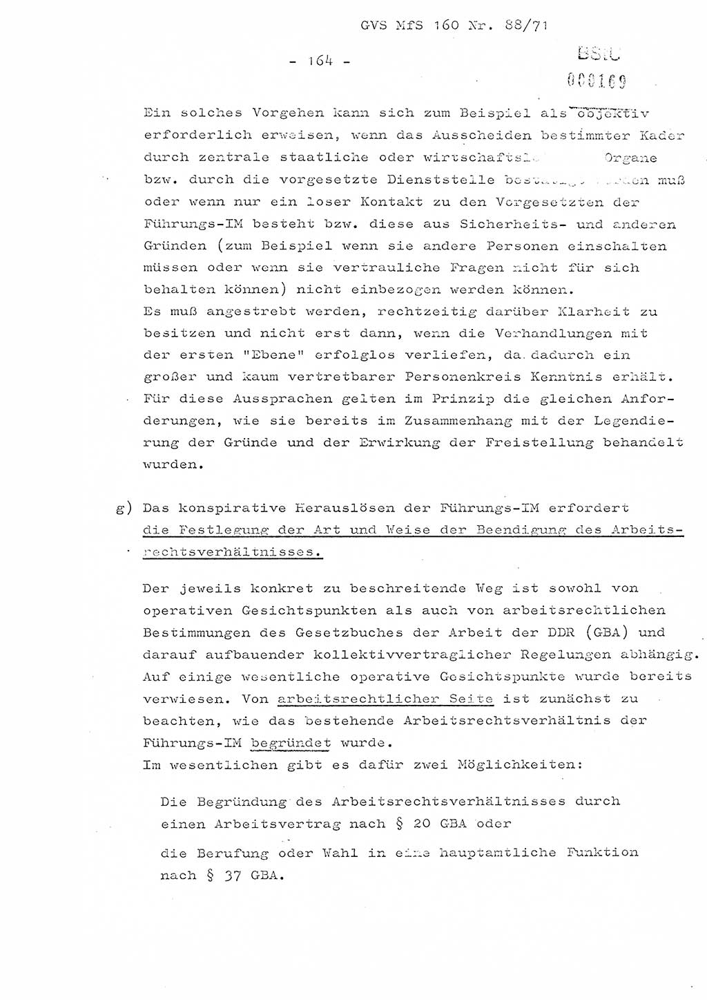 Dissertation Oberstleutnant Josef Schwarz (BV Schwerin), Major Fritz Amm (JHS), Hauptmann Peter Gräßler (JHS), Ministerium für Staatssicherheit (MfS) [Deutsche Demokratische Republik (DDR)], Juristische Hochschule (JHS), Geheime Verschlußsache (GVS) 160-88/71, Potsdam 1972, Seite 164 (Diss. MfS DDR JHS GVS 160-88/71 1972, S. 164)