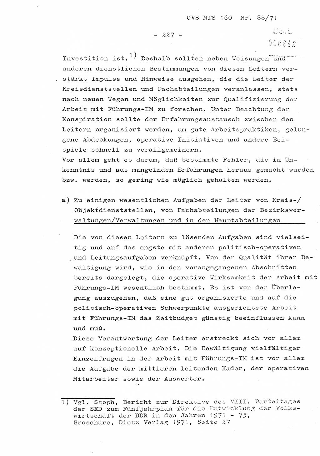 Dissertation Oberstleutnant Josef Schwarz (BV Schwerin), Major Fritz Amm (JHS), Hauptmann Peter Gräßler (JHS), Ministerium für Staatssicherheit (MfS) [Deutsche Demokratische Republik (DDR)], Juristische Hochschule (JHS), Geheime Verschlußsache (GVS) 160-88/71, Potsdam 1972, Seite 227 (Diss. MfS DDR JHS GVS 160-88/71 1972, S. 227)