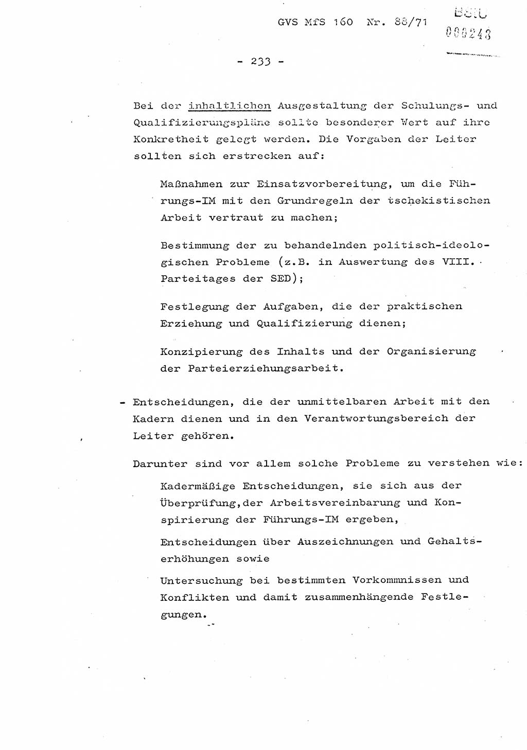 Dissertation Oberstleutnant Josef Schwarz (BV Schwerin), Major Fritz Amm (JHS), Hauptmann Peter Gräßler (JHS), Ministerium für Staatssicherheit (MfS) [Deutsche Demokratische Republik (DDR)], Juristische Hochschule (JHS), Geheime Verschlußsache (GVS) 160-88/71, Potsdam 1972, Seite 233 (Diss. MfS DDR JHS GVS 160-88/71 1972, S. 233)