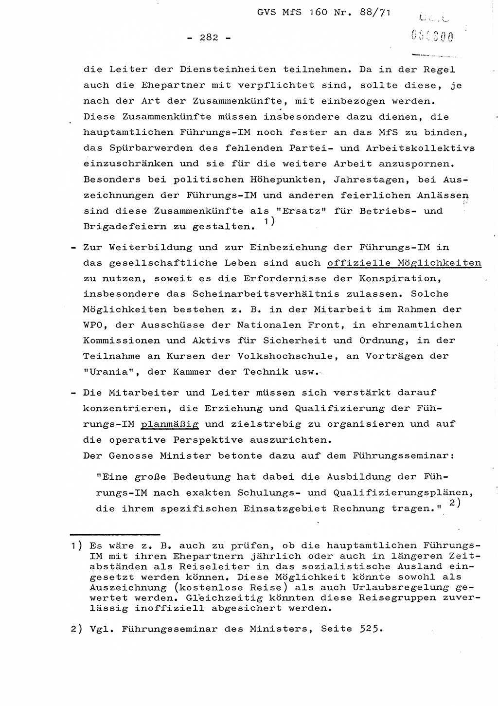Dissertation Oberstleutnant Josef Schwarz (BV Schwerin), Major Fritz Amm (JHS), Hauptmann Peter Gräßler (JHS), Ministerium für Staatssicherheit (MfS) [Deutsche Demokratische Republik (DDR)], Juristische Hochschule (JHS), Geheime Verschlußsache (GVS) 160-88/71, Potsdam 1972, Seite 282 (Diss. MfS DDR JHS GVS 160-88/71 1972, S. 282)