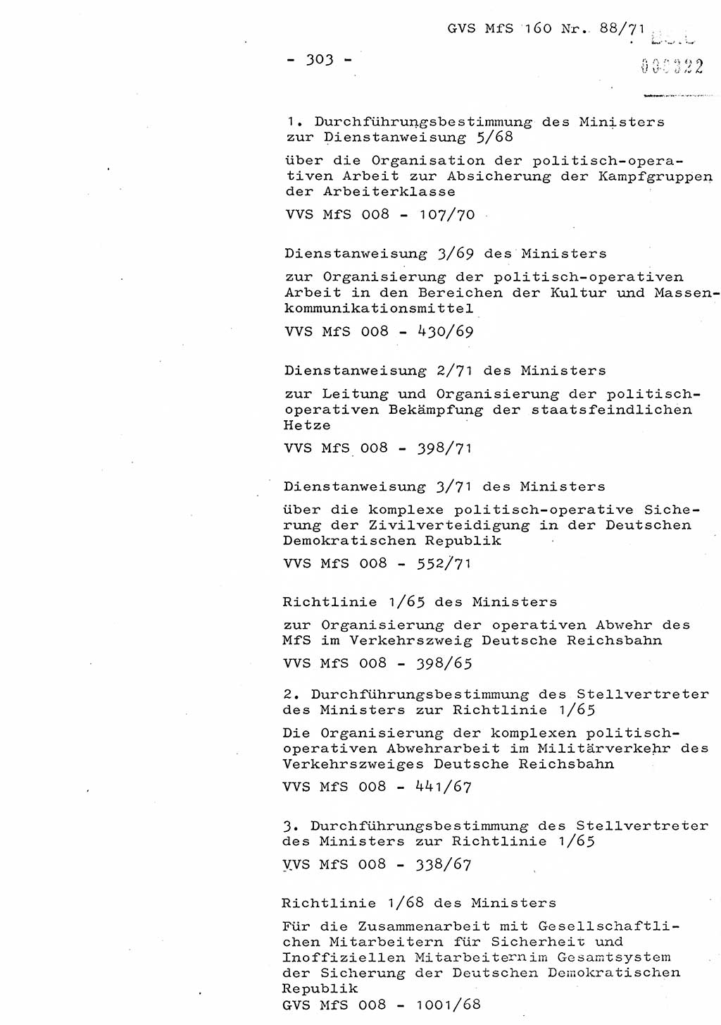 Dissertation Oberstleutnant Josef Schwarz (BV Schwerin), Major Fritz Amm (JHS), Hauptmann Peter Gräßler (JHS), Ministerium für Staatssicherheit (MfS) [Deutsche Demokratische Republik (DDR)], Juristische Hochschule (JHS), Geheime Verschlußsache (GVS) 160-88/71, Potsdam 1972, Seite 303 (Diss. MfS DDR JHS GVS 160-88/71 1972, S. 303)