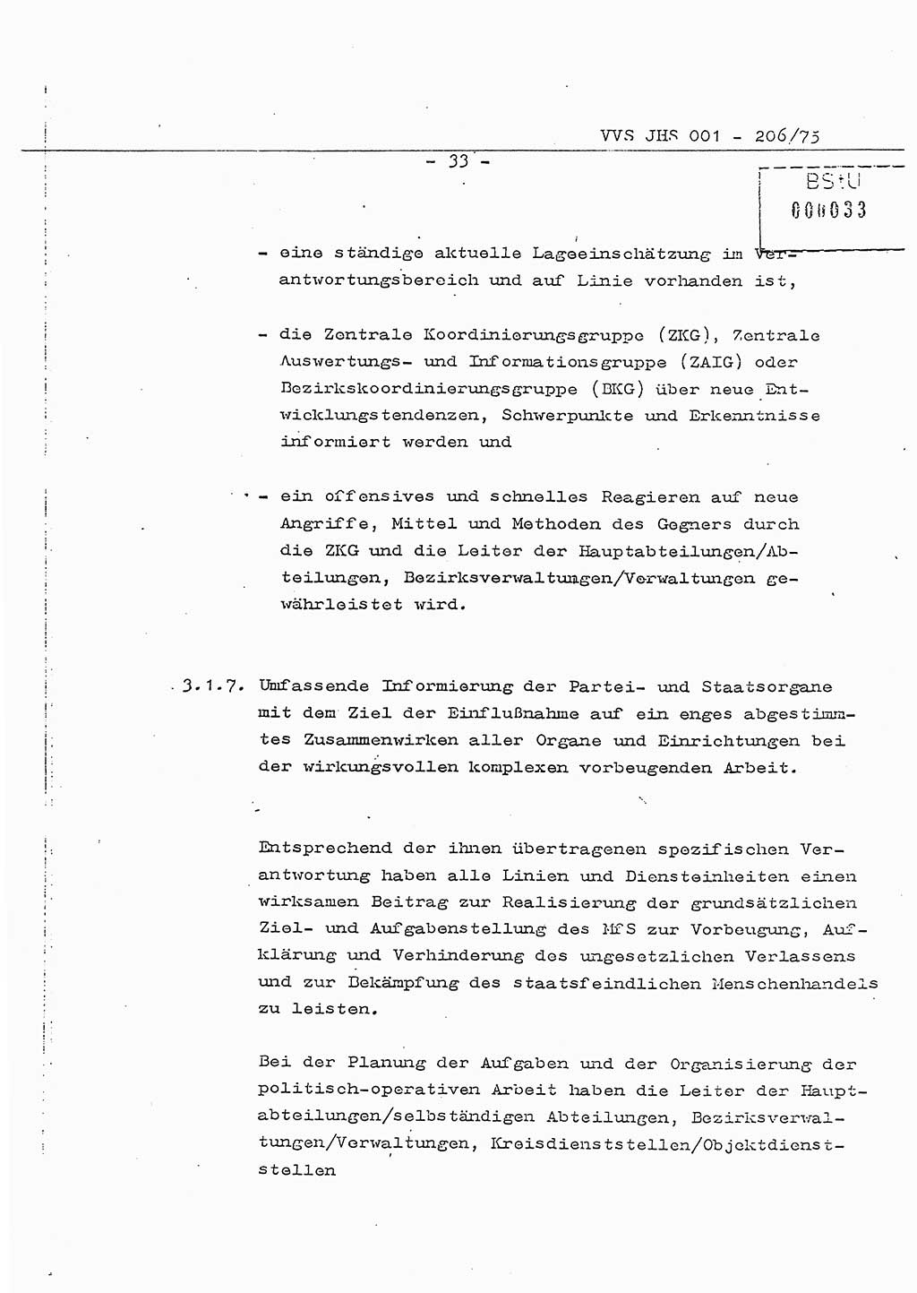 Dissertation Generalmajor Manfred Hummitzsch (Leiter der BV Leipzig), Generalmajor Heinz Fiedler (HA Ⅵ), Oberst Rolf Fister (HA Ⅸ), Ministerium für Staatssicherheit (MfS) [Deutsche Demokratische Republik (DDR)], Juristische Hochschule (JHS), Vertrauliche Verschlußsache (VVS) 001-206/75, Potsdam 1975, Seite 33 (Diss. MfS DDR JHS VVS 001-206/75 1975, S. 33)