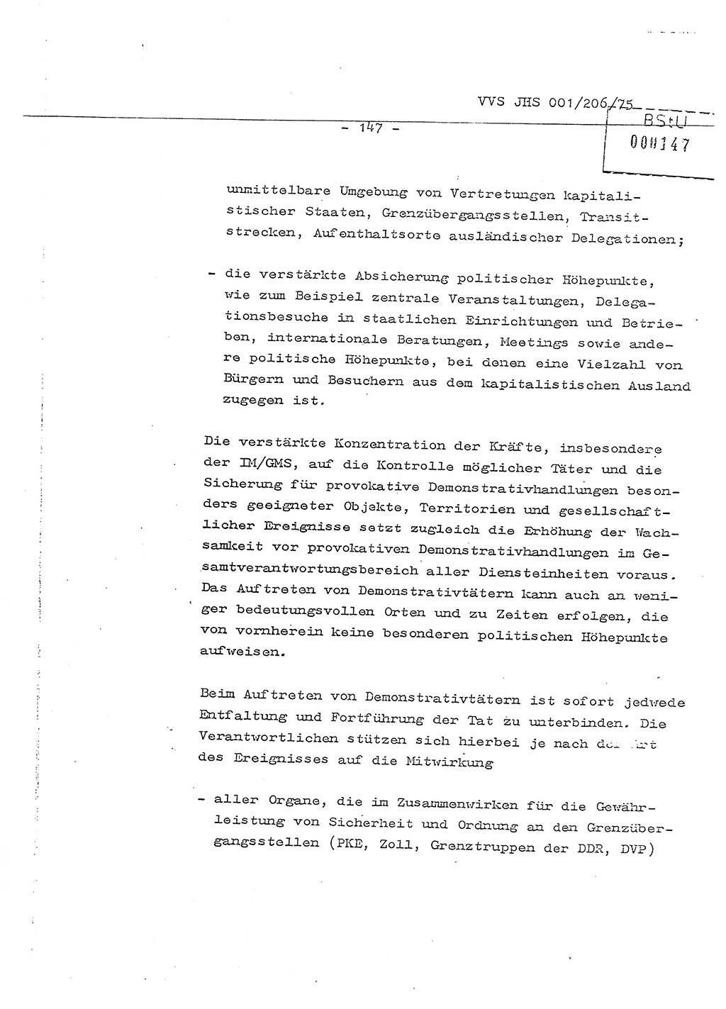 Dissertation Generalmajor Manfred Hummitzsch (Leiter der BV Leipzig), Generalmajor Heinz Fiedler (HA Ⅵ), Oberst Rolf Fister (HA Ⅸ), Ministerium für Staatssicherheit (MfS) [Deutsche Demokratische Republik (DDR)], Juristische Hochschule (JHS), Vertrauliche Verschlußsache (VVS) 001-206/75, Potsdam 1975, Seite 147 (Diss. MfS DDR JHS VVS 001-206/75 1975, S. 147)