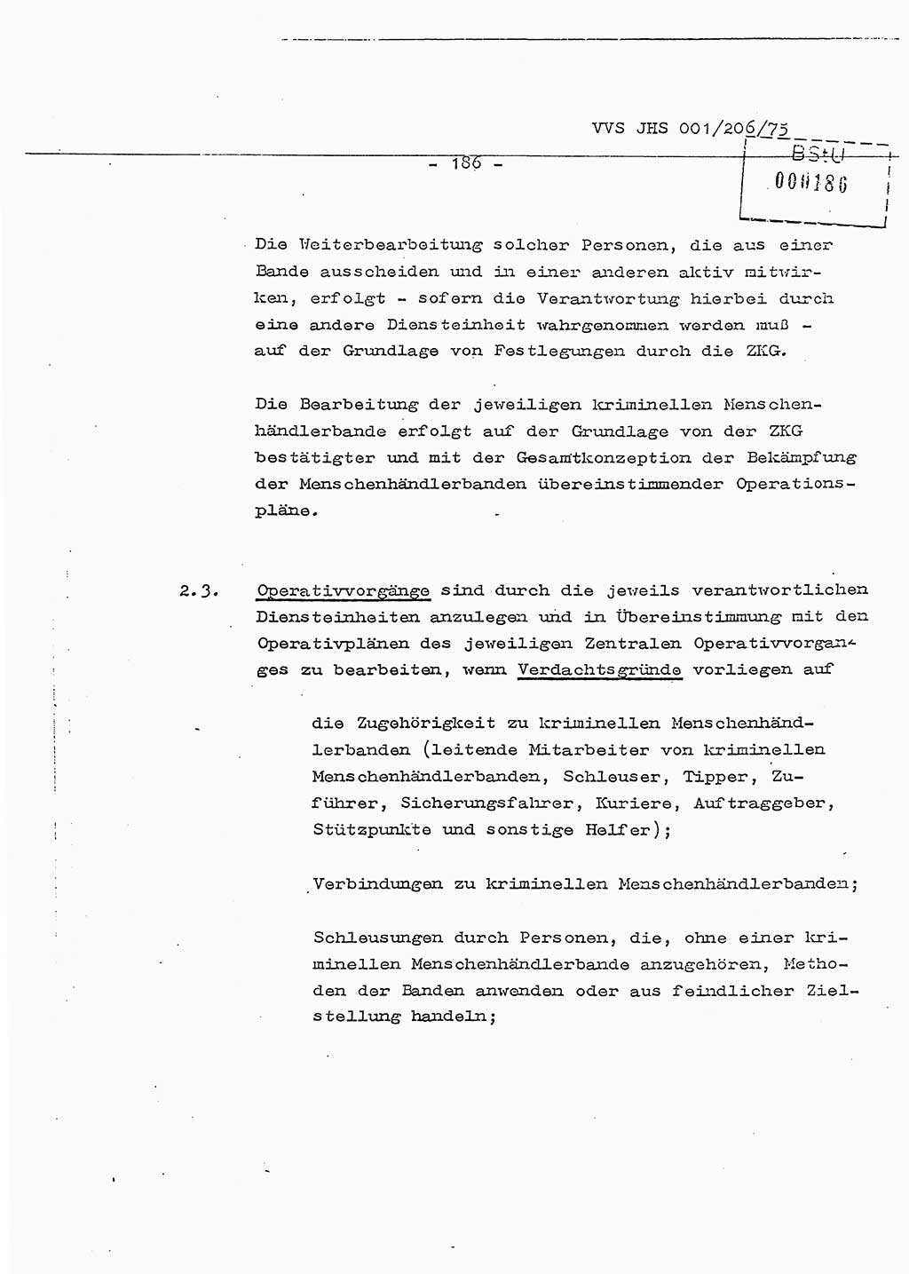 Dissertation Generalmajor Manfred Hummitzsch (Leiter der BV Leipzig), Generalmajor Heinz Fiedler (HA Ⅵ), Oberst Rolf Fister (HA Ⅸ), Ministerium für Staatssicherheit (MfS) [Deutsche Demokratische Republik (DDR)], Juristische Hochschule (JHS), Vertrauliche Verschlußsache (VVS) 001-206/75, Potsdam 1975, Seite 186 (Diss. MfS DDR JHS VVS 001-206/75 1975, S. 186)
