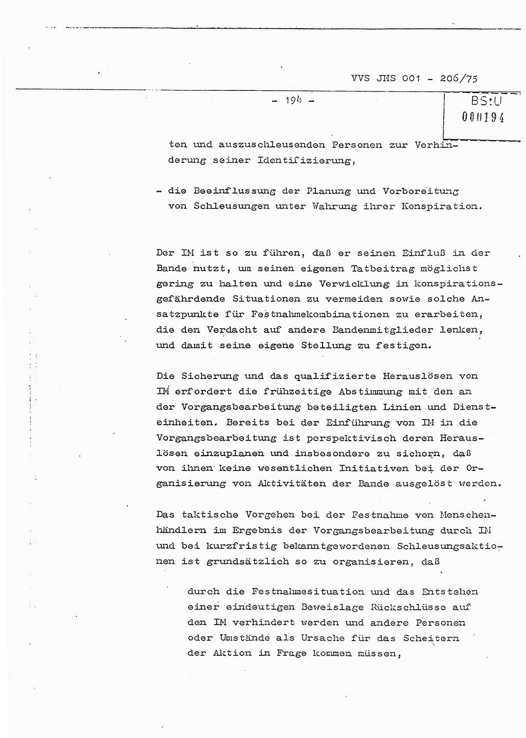 Dissertation Generalmajor Manfred Hummitzsch (Leiter der BV Leipzig), Generalmajor Heinz Fiedler (HA Ⅵ), Oberst Rolf Fister (HA Ⅸ), Ministerium für Staatssicherheit (MfS) [Deutsche Demokratische Republik (DDR)], Juristische Hochschule (JHS), Vertrauliche Verschlußsache (VVS) 001-206/75, Potsdam 1975, Seite 194 (Diss. MfS DDR JHS VVS 001-206/75 1975, S. 194)