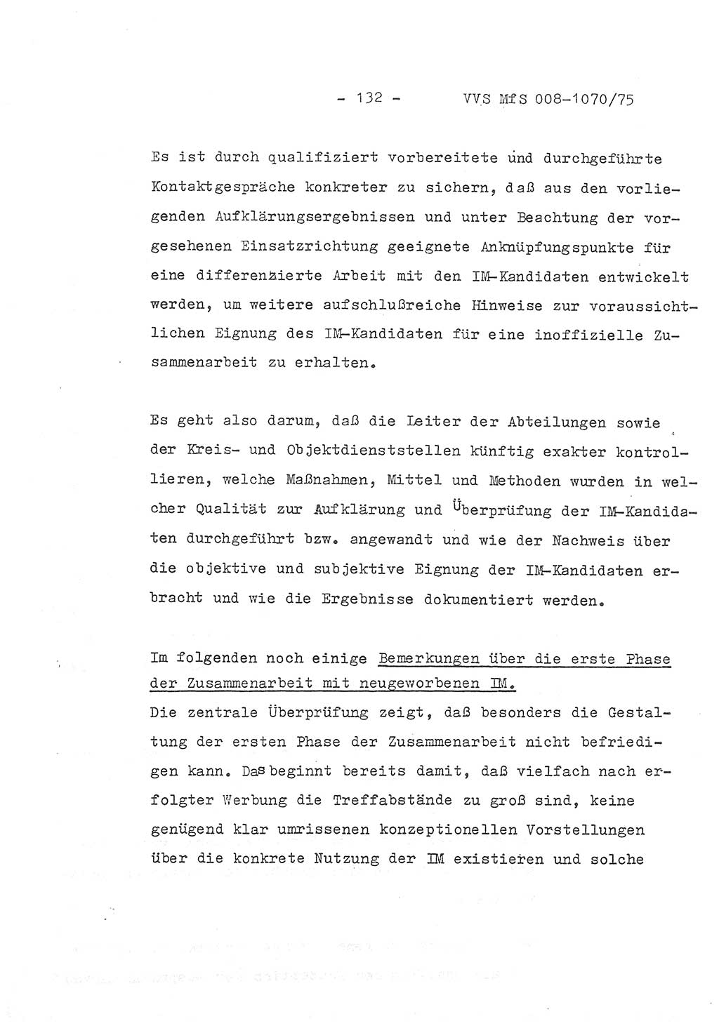 Auszug aus dem Referat des Genossen Minister (Generaloberst Erich Mielke) für das zentrale Führungsseminar (MfS) zu Grundfragen der Arbeit mit den inoffiziellen Mitarbeitern (IM), Manuskript, Deutsche Demokratische Republik (DDR), Ministerium für Staatssicherheit (MfS), Der Minister, Geheime Verschlußsache (GVS) 008-1070/75, Berlin 1975, Blatt 132 (Ref. Fü.-Sem. DDR MfS Min. GVS 008-1070/75 1975, Bl. 132)