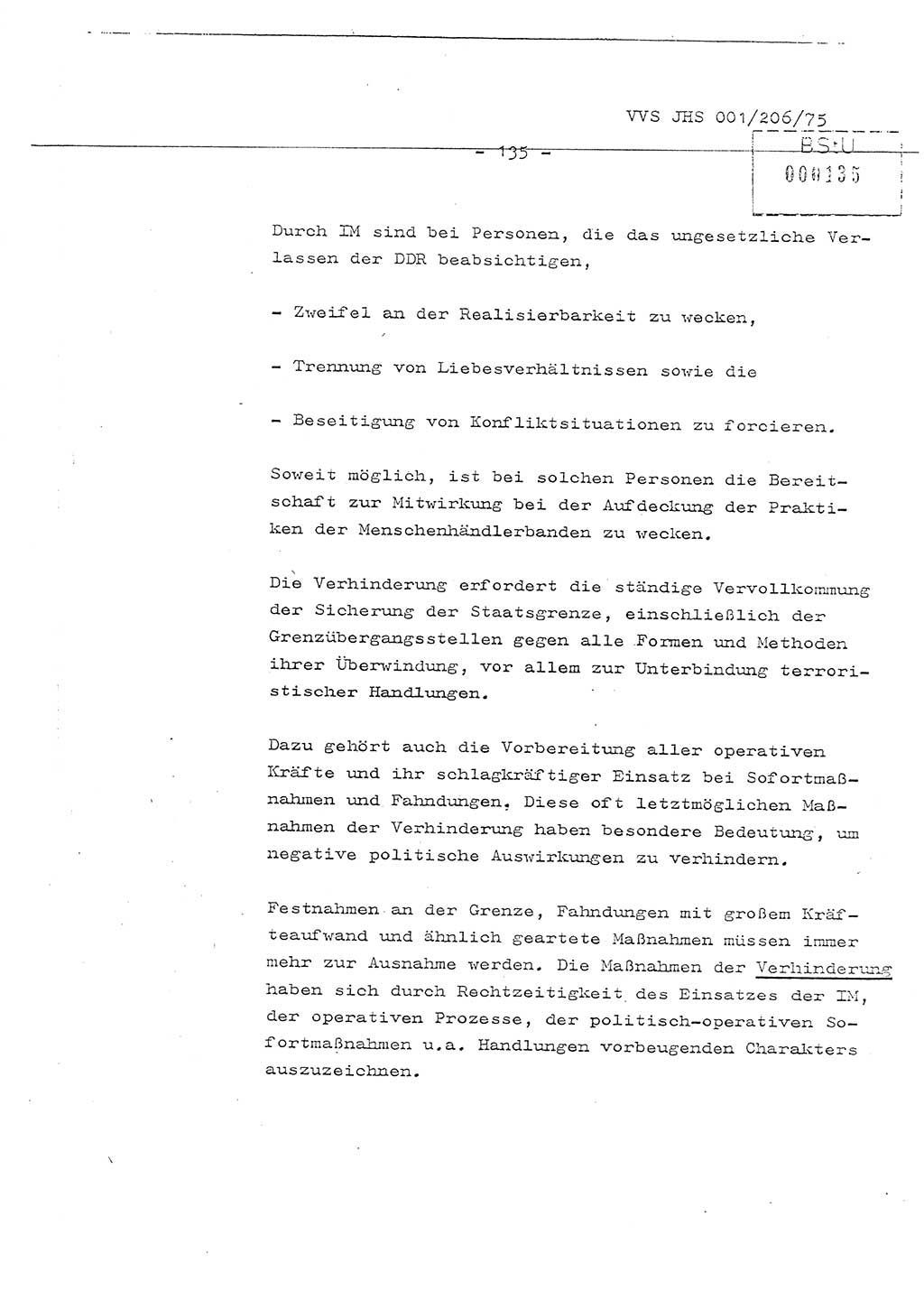 Organisierung der Vorbeugung, Aufklärung und Verhinderung des ungesetzlichen Verlassens der DDR und der Bekämpfung des staatsfeindlichen Menschenhandels, Schulungsmaterial, Ministerium für Staatssicherheit (MfS) [Deutsche Demokratische Republik (DDR)], Juristische Hochschule (JHS), Vertrauliche Verschlußsache (VVS) 001-206/75, Potsdam 1975, Seite 135 (Sch.-Mat. MfS DDR JHS VVS 001-206/75 1975, S. 135)