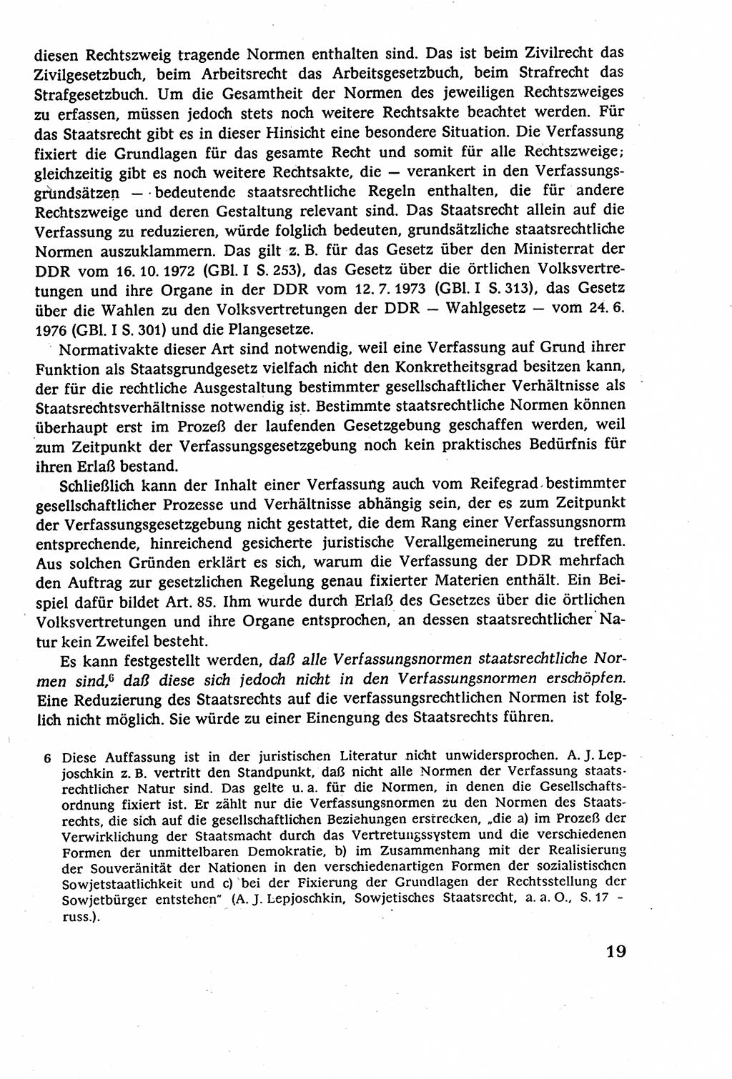 Staatsrecht der DDR (Deutsche Demokratische Republik), Lehrbuch 1977, Seite 19 (St.-R. DDR Lb. 1977, S. 19)