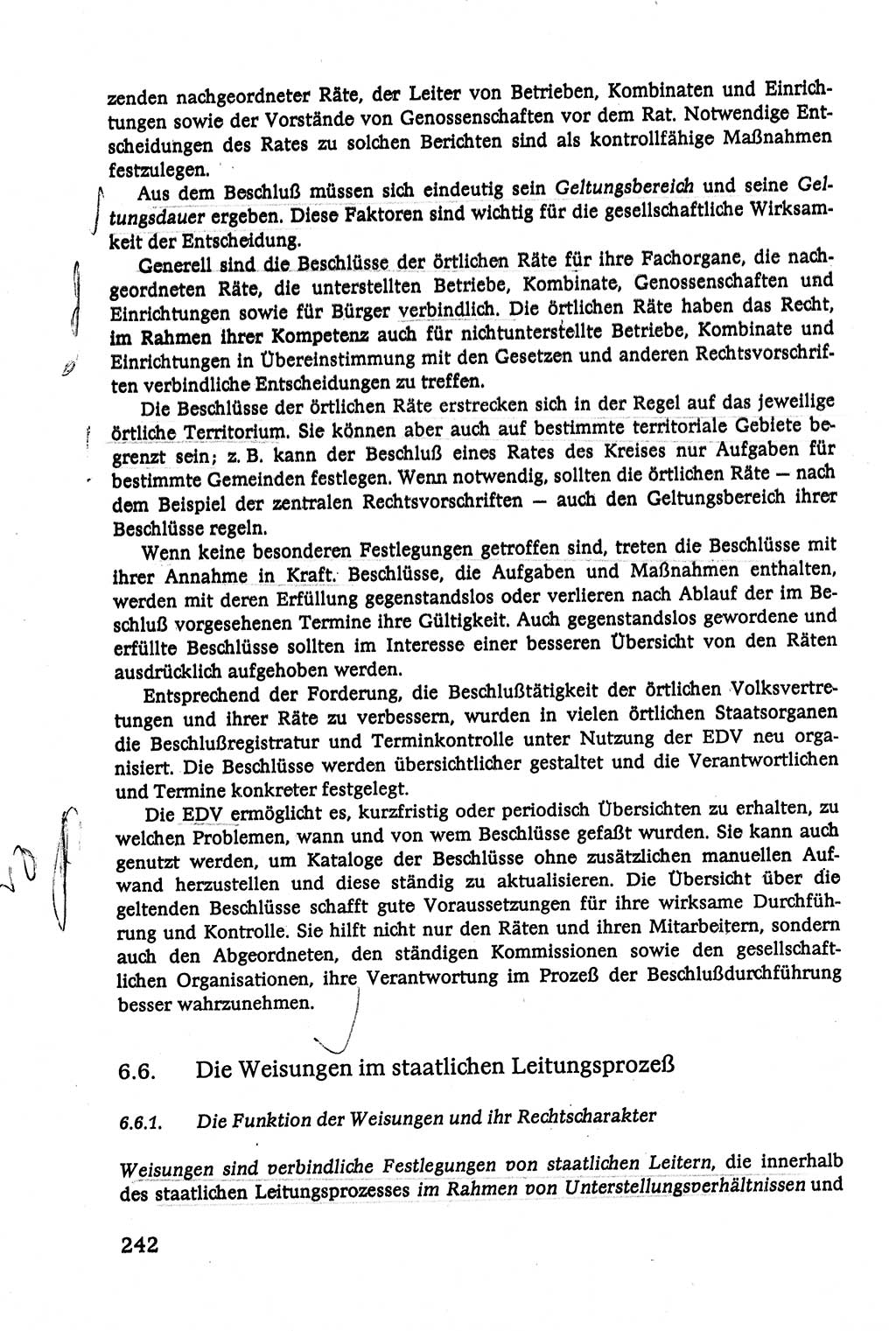 Verwaltungsrecht [Deutsche Demokratische Republik (DDR)], Lehrbuch 1979, Seite 242 (Verw.-R. DDR Lb. 1979, S. 242)