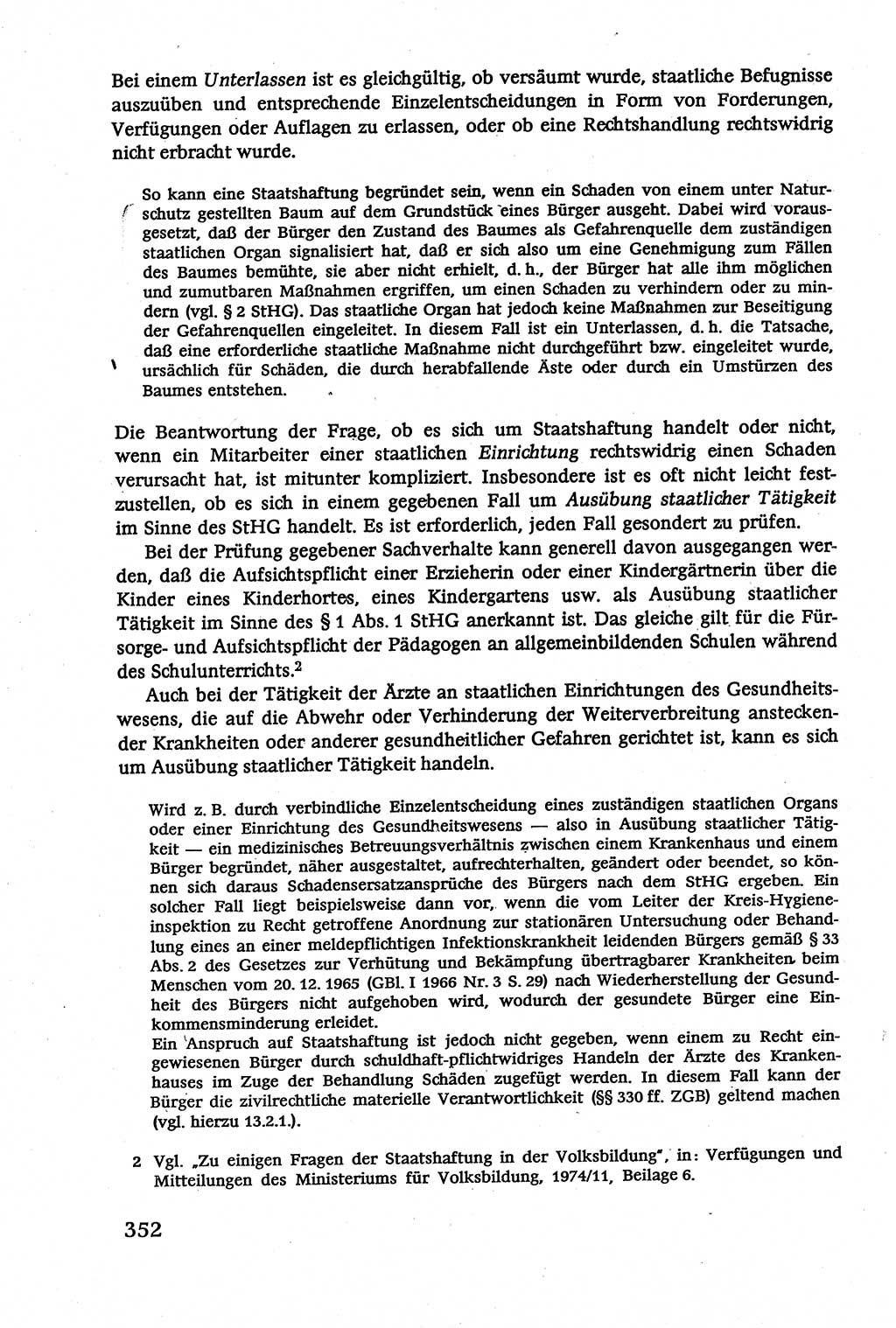 Verwaltungsrecht [Deutsche Demokratische Republik (DDR)], Lehrbuch 1979, Seite 352 (Verw.-R. DDR Lb. 1979, S. 352)