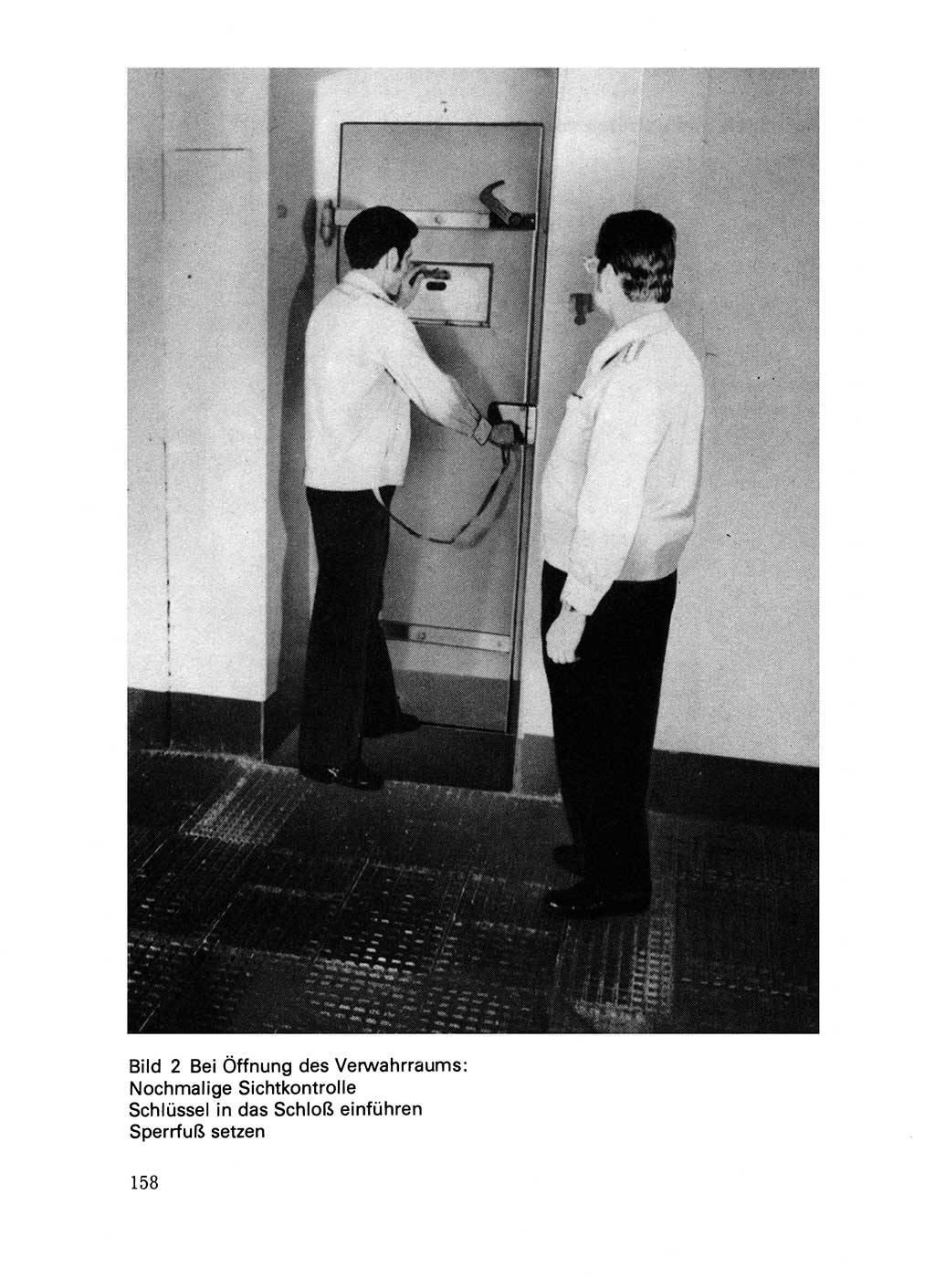Handbuch für operative Dienste, Abteilung Strafvollzug (SV) [Ministerium des Innern (MdI) Deutsche Demokratische Republik (DDR)] 1981, Seite 158 (Hb. op. D. Abt. SV MdI DDR 1981, S. 158)