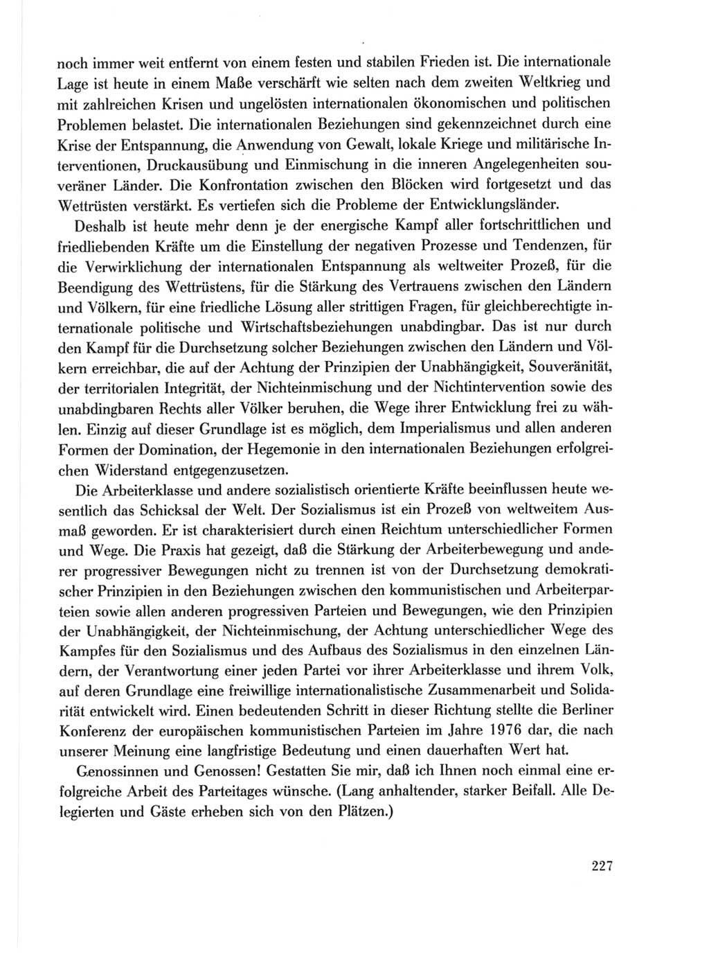 Protokoll der Verhandlungen des Ⅹ. Parteitages der Sozialistischen Einheitspartei Deutschlands (SED) [Deutsche Demokratische Republik (DDR)] 1981, Band 1, Seite 227 (Prot. Verh. Ⅹ. PT SED DDR 1981, Bd. 1, S. 227)