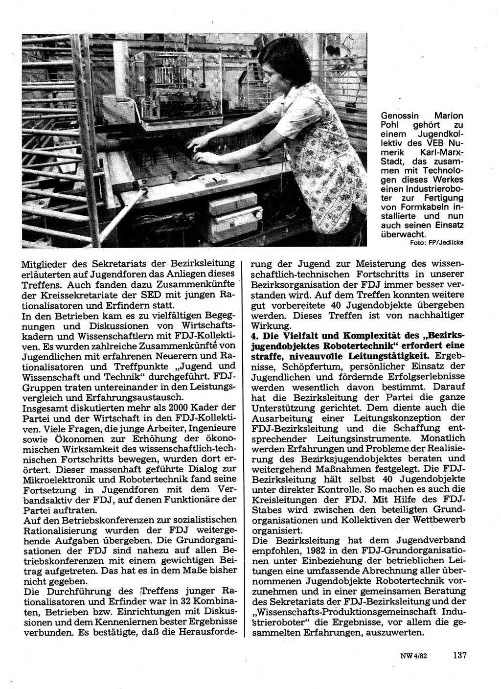 Neuer Weg (NW), Organ des Zentralkomitees (ZK) der SED (Sozialistische Einheitspartei Deutschlands) für Fragen des Parteilebens, 37. Jahrgang [Deutsche Demokratische Republik (DDR)] 1982, Seite 137 (NW ZK SED DDR 1982, S. 137)
