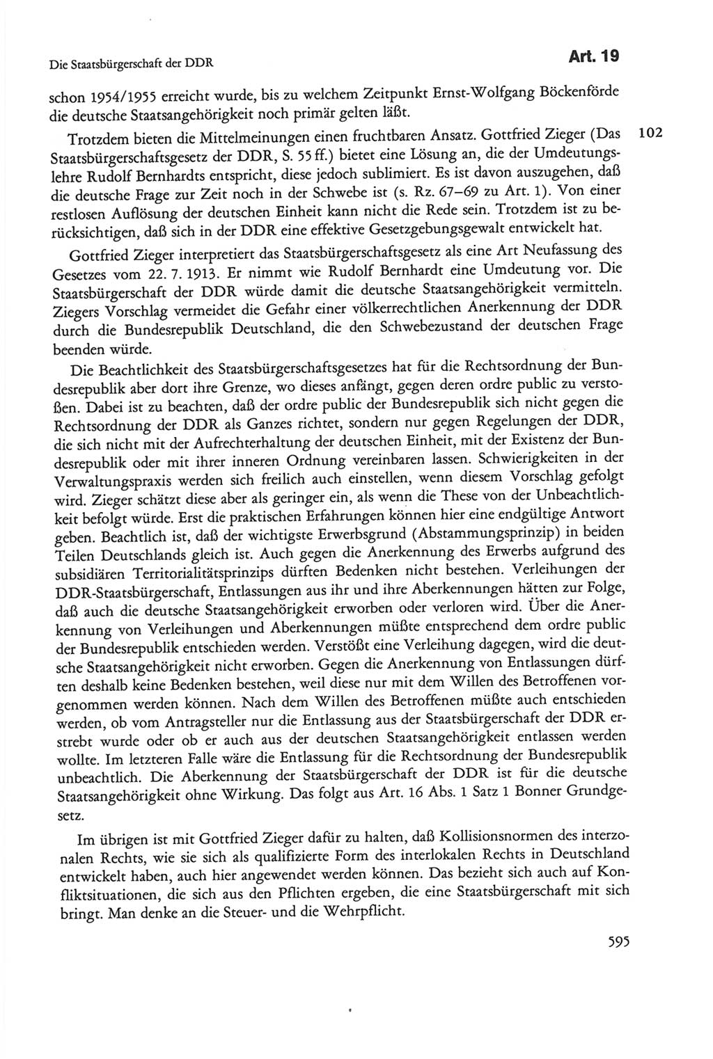 Die sozialistische Verfassung der Deutschen Demokratischen Republik (DDR), Kommentar 1982, Seite 595 (Soz. Verf. DDR Komm. 1982, S. 595)
