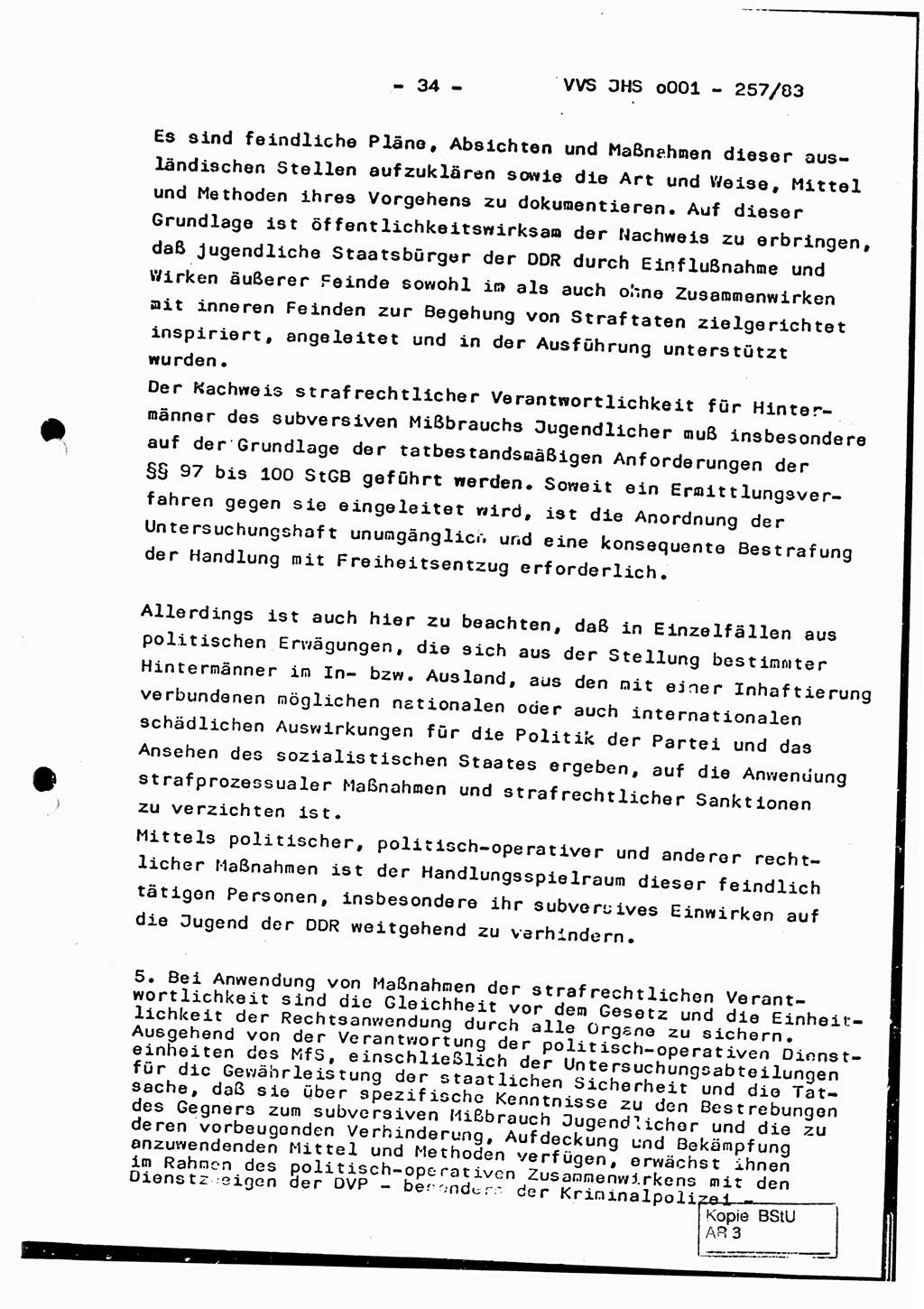Dissertation, Oberst Helmut Lubas (BV Mdg.), Oberstleutnant Manfred Eschberger (HA IX), Oberleutnant Hans-Jürgen Ludwig (JHS), Ministerium für Staatssicherheit (MfS) [Deutsche Demokratische Republik (DDR)], Juristische Hochschule (JHS), Vertrauliche Verschlußsache (VVS) o001-257/83, Potsdam 1983, Seite 34 (Diss. MfS DDR JHS VVS o001-257/83 1983, S. 34)