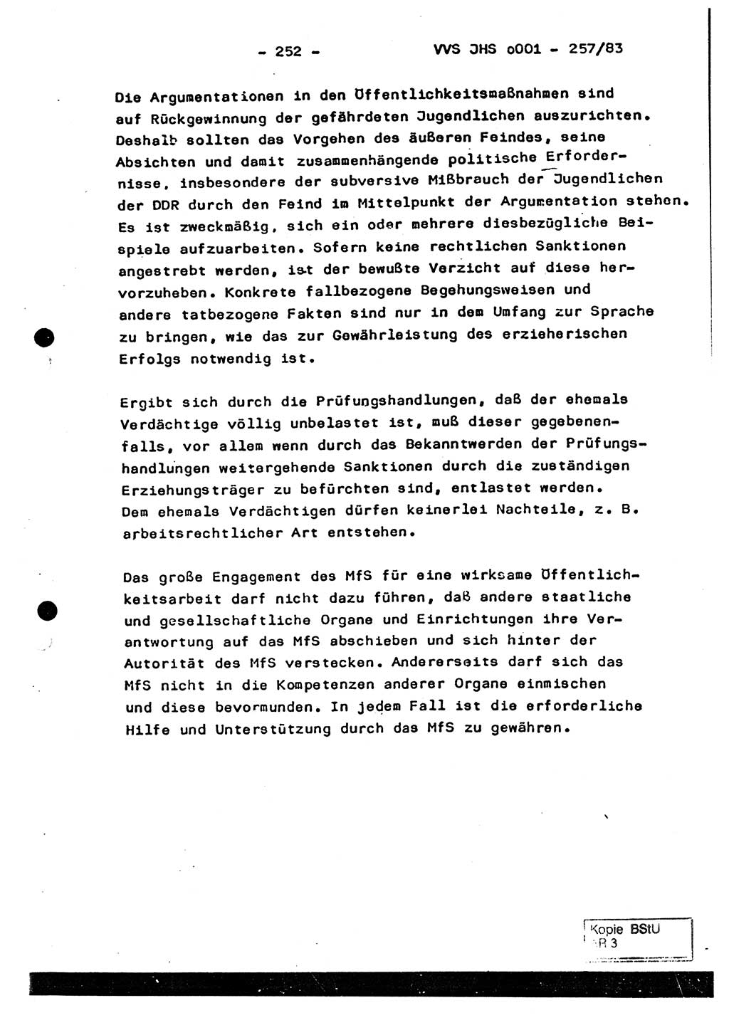 Dissertation, Oberst Helmut Lubas (BV Mdg.), Oberstleutnant Manfred Eschberger (HA IX), Oberleutnant Hans-Jürgen Ludwig (JHS), Ministerium für Staatssicherheit (MfS) [Deutsche Demokratische Republik (DDR)], Juristische Hochschule (JHS), Vertrauliche Verschlußsache (VVS) o001-257/83, Potsdam 1983, Seite 252 (Diss. MfS DDR JHS VVS o001-257/83 1983, S. 252)
