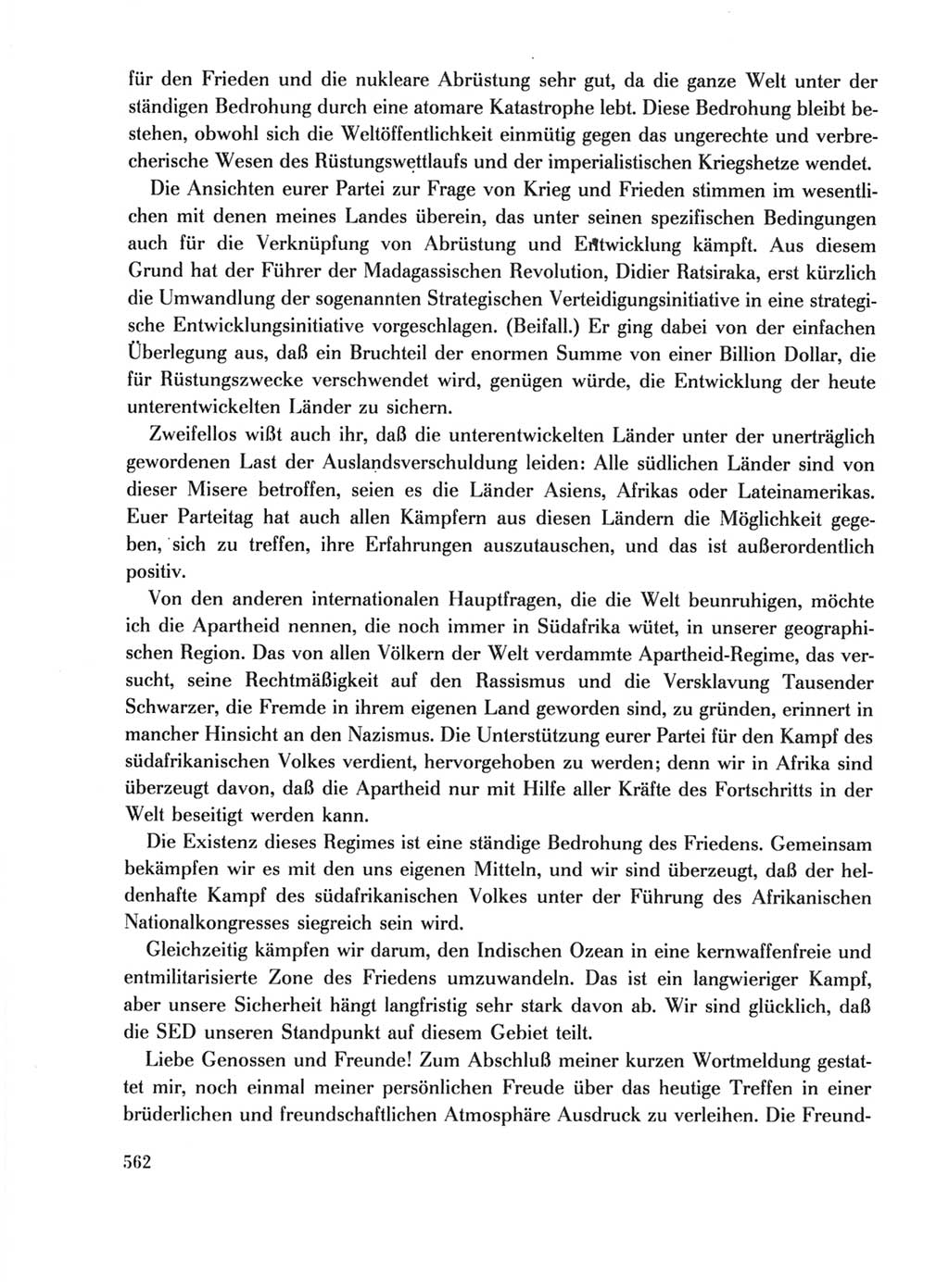 Protokoll der Verhandlungen des Ⅺ. Parteitages der Sozialistischen Einheitspartei Deutschlands (SED) [Deutsche Demokratische Republik (DDR)] 1986, Seite 562