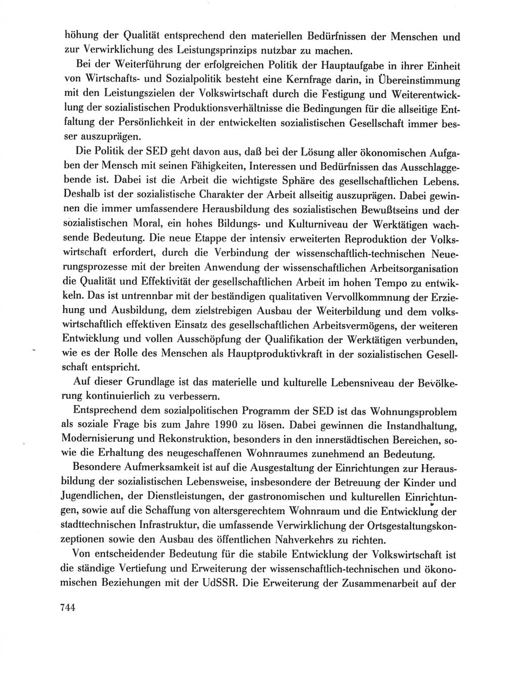 Protokoll der Verhandlungen des Ⅺ. Parteitages der Sozialistischen Einheitspartei Deutschlands (SED) [Deutsche Demokratische Republik (DDR)] 1986, Seite 744