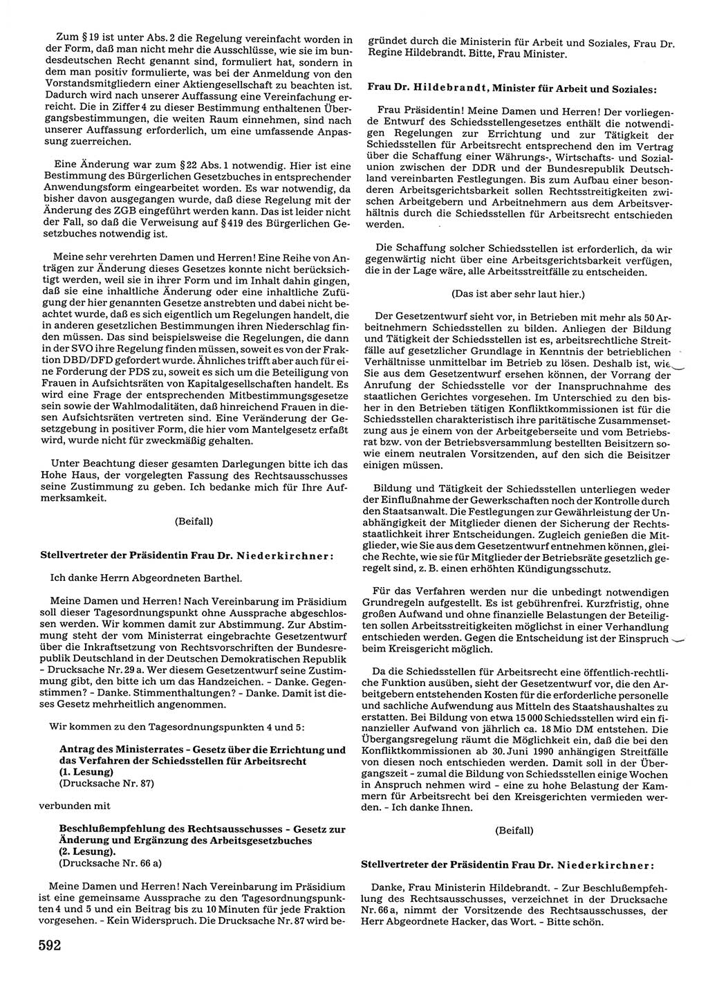 Tagungen der Volkskammer (VK) der Deutschen Demokratischen Republik (DDR), 10. Wahlperiode 1990, Seite 592 (VK. DDR 10. WP. 1990, Prot. Tg. 1-38, 5.4.-2.10.1990, S. 592)