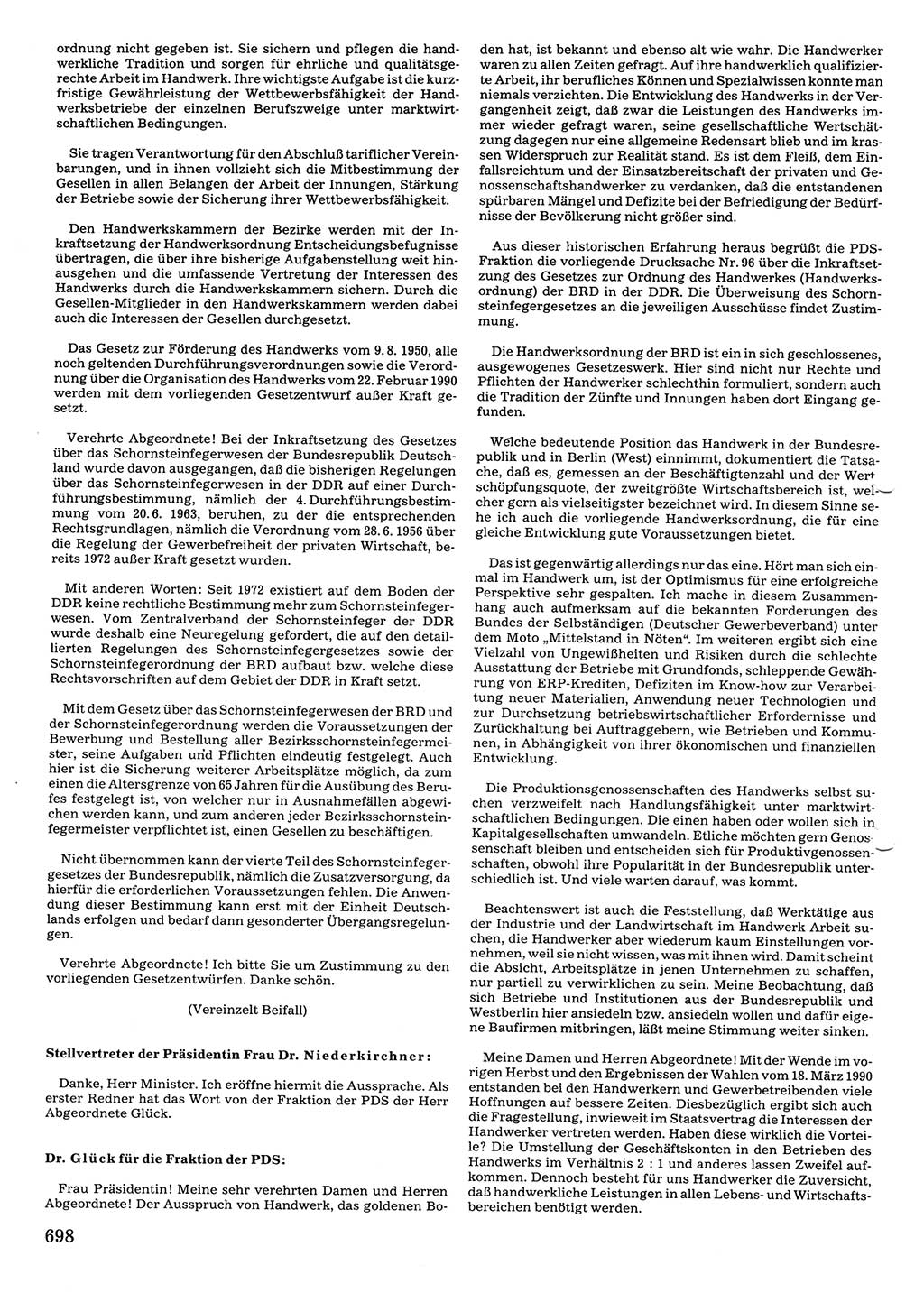 Tagungen der Volkskammer (VK) der Deutschen Demokratischen Republik (DDR), 10. Wahlperiode 1990, Seite 698 (VK. DDR 10. WP. 1990, Prot. Tg. 1-38, 5.4.-2.10.1990, S. 698)