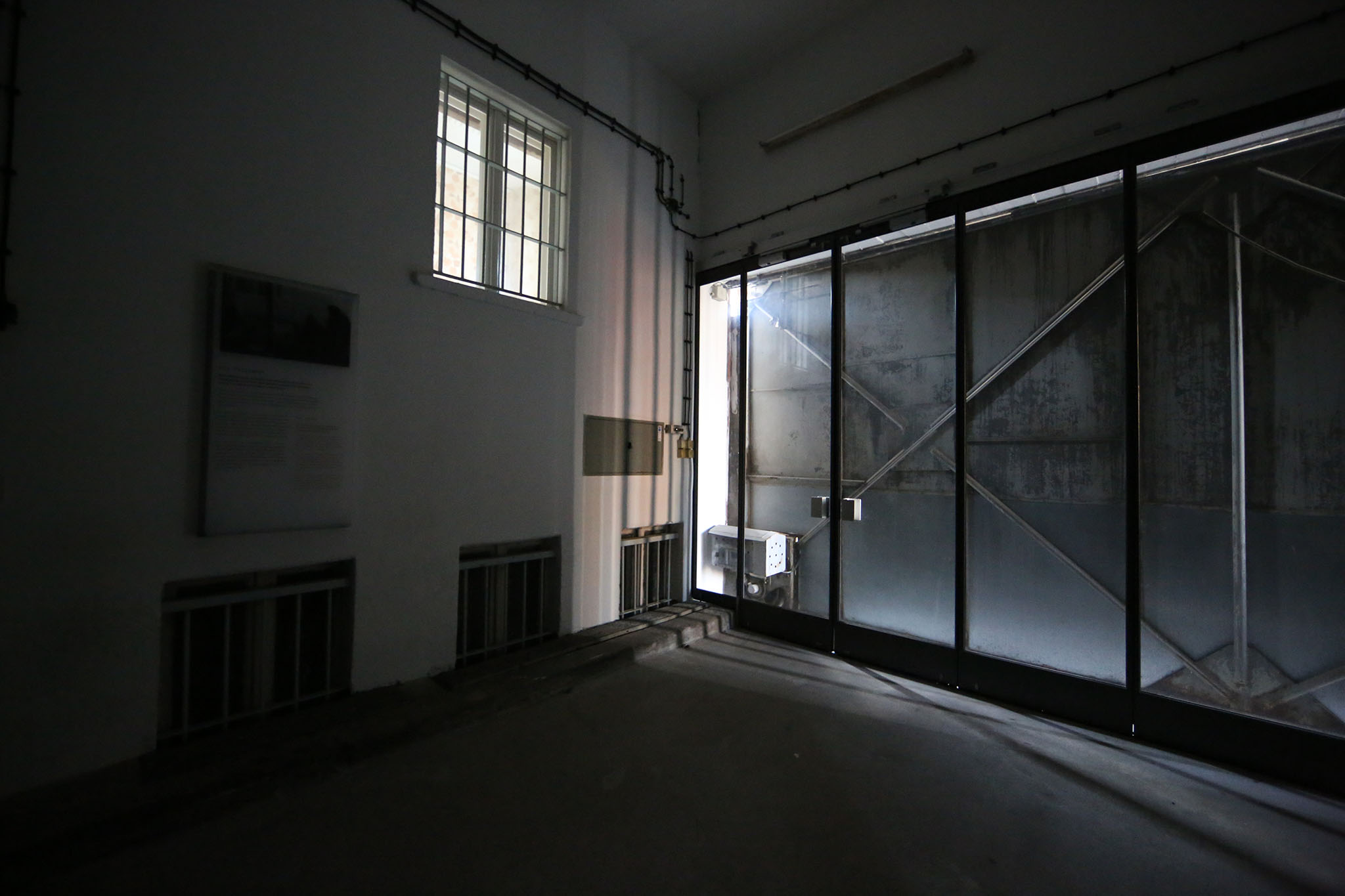 Aufnahmen vom 1.5.2012 des Raums 1001a im Erdgeschoss des Nordflügels der zentralen Untersuchungshaftanstalt des Ministerium für Staatssicherheit der Deutschen Demokratischen Republik in Berlin-Hohenschönhausen, Foto 652