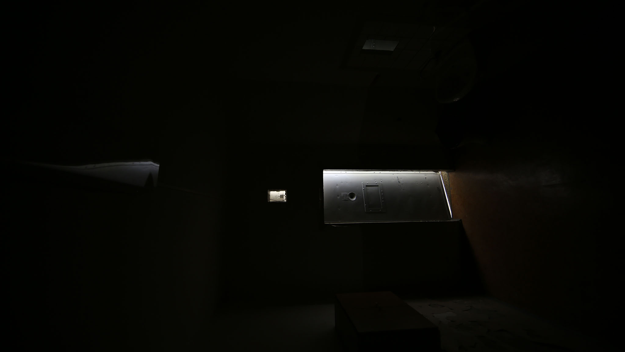 Aufnahmen vom 26.12.2013 des Raums 128 im Erdgeschoss des Nordflügels der zentralen Untersuchungshaftanstalt des Ministerium für Staatssicherheit der Deutschen Demokratischen Republik in Berlin-Hohenschönhausen, Foto 809
